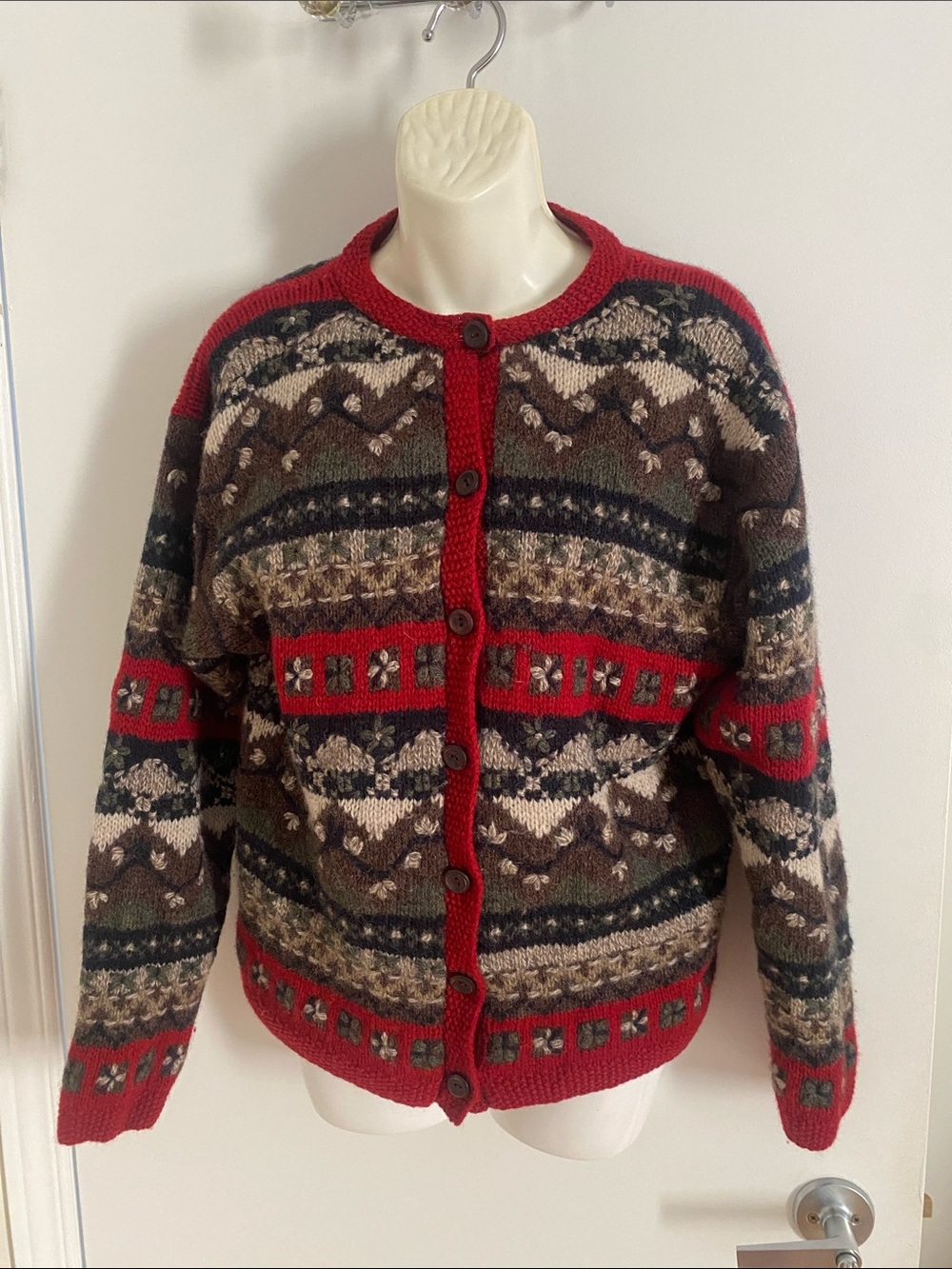G.A.M 100% Wool FairIsle Botton-down Cardigan/Sweater Wine Red Accent Size Small